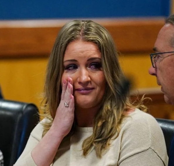 Former Trump lawyer Jenna Ellis to cooperate with prosecutors in Arizona ‘fake electors’ case